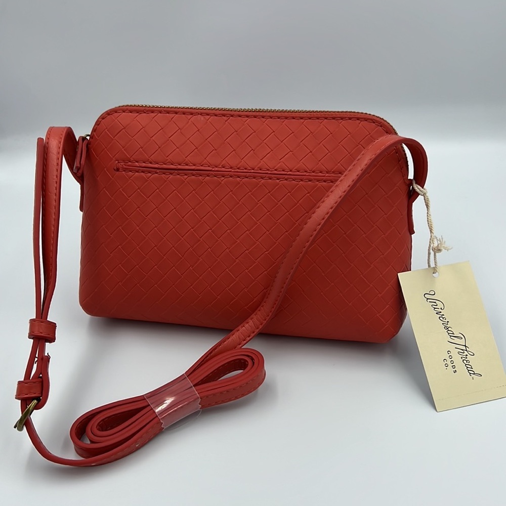 UNIVERSAL Thread Cross Body Purse - Picture 2 of 8